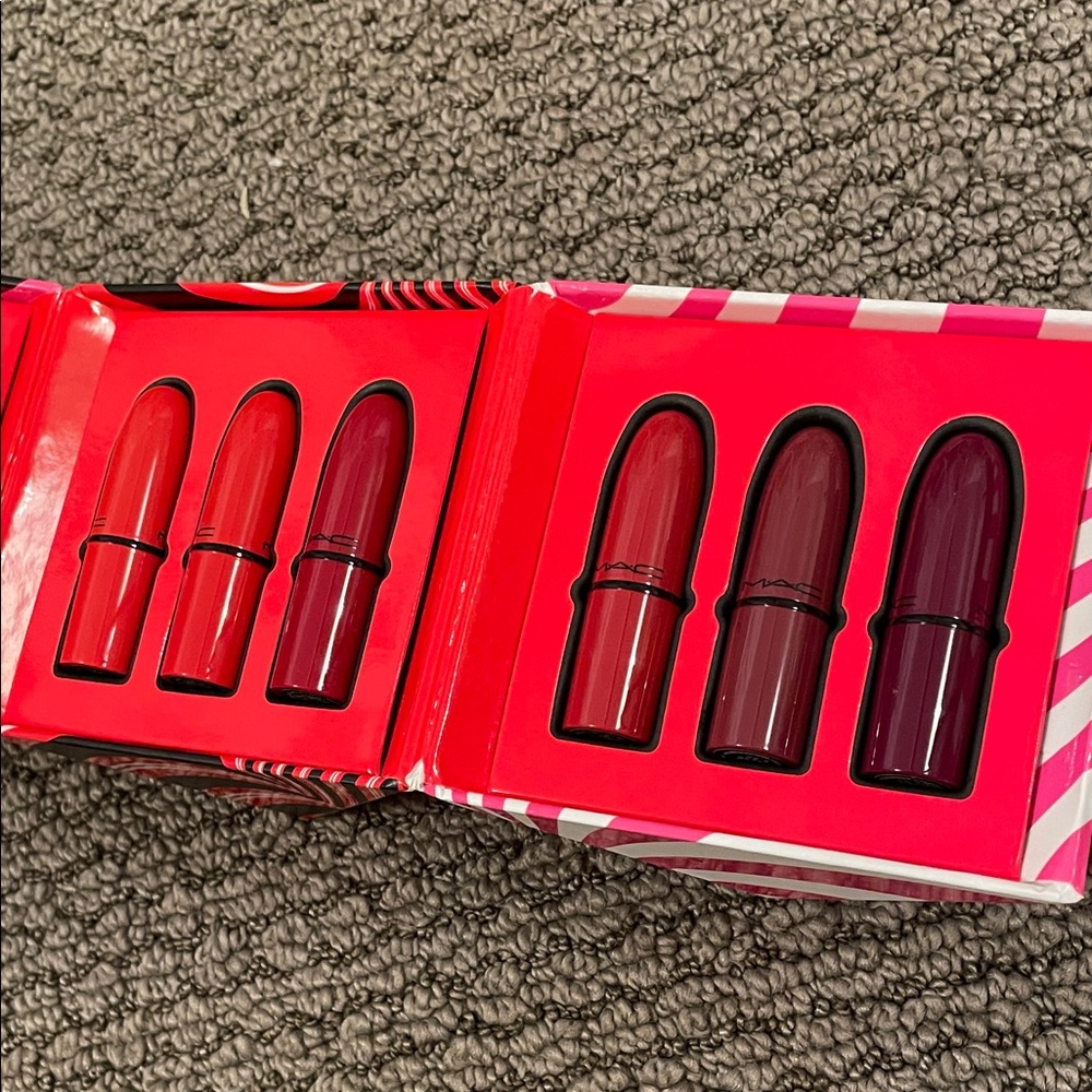NEW MAC Lipstick Set